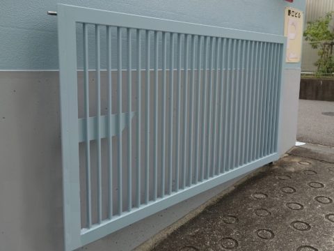 大阪府　箕面市　駐車場塀塗装工事